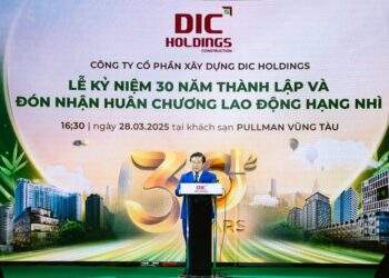 DIC Holdings đón nhận Huân chương Lao động hạng nhì