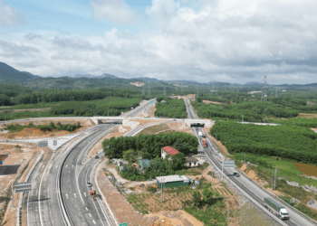 Dốc sức đưa các dự án cao tốc Bắc – Nam về đích