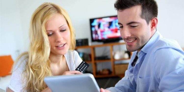 Dùng chung thiết bị điện tử với 'người ấy' sẽ có nguy cơ bị hack cao hơn