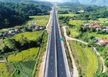 Gỡ nút thắt tăng tốc các dự án cao tốc phía Bắc