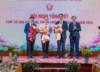 Huế và Thanh Hoá được đề nghị tặng Cờ thi đua và Bằng khen của Chính phủ