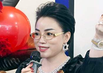 Khó cưỡng sức hấp dẫn khi giá vàng ‘đu đỉnh’