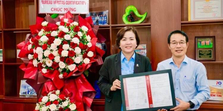 Nhà máy điện Phú Mỹ 3 đạt chứng nhận về chất lượng, môi trường và an toàn