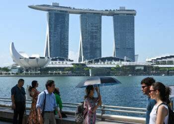 Singapore to lift employment period limit for foreigners with work permits