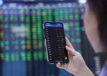 Stocks close in red - VnExpress International