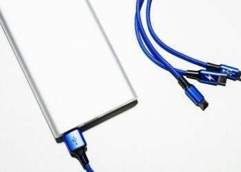 Thai Airways, AirAsia ban in-flight power bank use