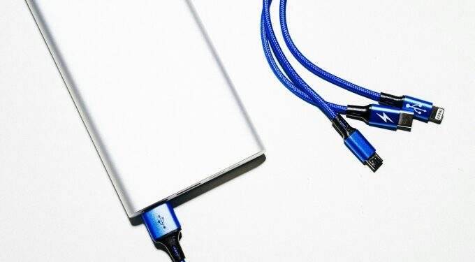 Thai Airways, AirAsia ban in-flight power bank use