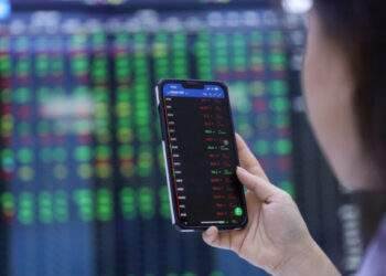VN-Index inches down - VnExpress International