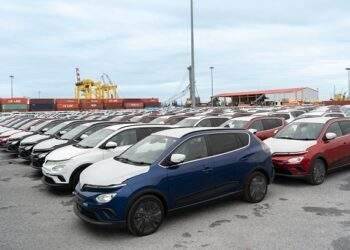 VinFast ships record nearly 2,500 EVs to Indonesia