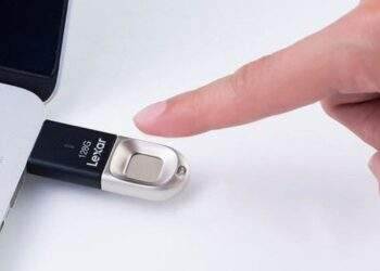 Xuất hiện USB tích hợp công nghệ cảm biến vân tay