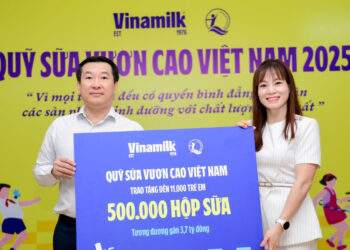 500.000 hộp sữa Vinamilk tặng trẻ em khó khăn
