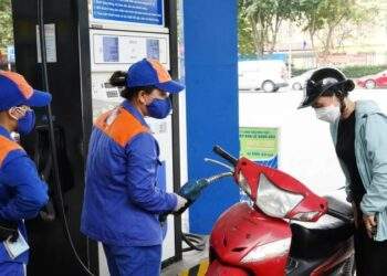 Bất ngờ rơi thẳng đứng, đứt mạch tăng giá