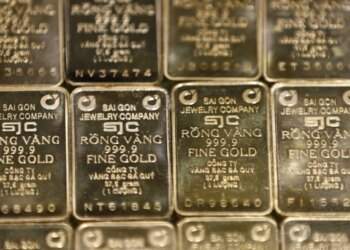 Gold prices climb to another all-time high
