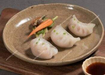 Lãi gần 1 tỷ mỗi ngày từ bán há cảo, 1 trong những DN xuất khẩu đồ ăn có lợi nhuận lớn nhất trên sàn có 5 phiên kịch trần 15%, P/E ở mức 5 lần