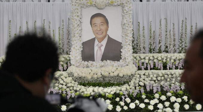 Lee Shau Kee’s family thank public for love to Hong Kong's second richest billionaire