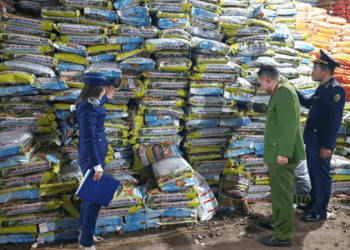 Một công ty sản xuất hơn 67 tấn phân bón giả