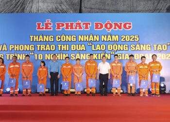 Ngành điện thi đua lao động sáng tạo, góp 10.000 sáng kiến