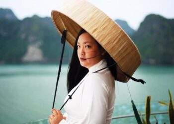 Nữ phi hành gia gốc Việt đầu tiên bay vào không gian