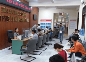 Quảng Bình vươn lên top đầu chỉ số phục vụ người dân, doanh nghiệp