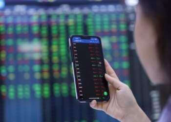 Stocks close second session in red