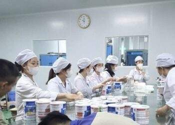 Tận thấy 2 công ty sản xuất gần 600 loại sữa giả vừa bị triệt phá