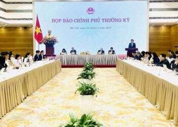 Thứ trưởng Bộ Tài chính: Tăng trưởng kinh tế các quý tiếp theo vẫn ở mức cao