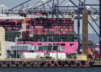 US starts collecting Trump's new 10% tariff, smashing global trade norms
