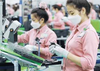 Xác lập chỗ đứng trong chuỗi giá trị hàng hóa công nghệ cao