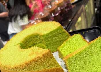 Bánh chiffon lá dứa tạo nên cơn sốt ở Singapore