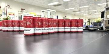 Bia Budweiser tăng gấp đôi công suất sau 10 năm