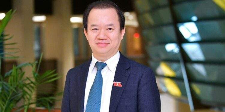 Cần phát triển khoa học xã hội tương tự khoa học tự nhiên và công nghệ