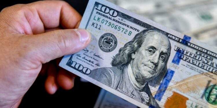 Chỉ số DXY dừng tại ngưỡng nhạy cảm, tỷ giá trung tâm tăng 10 VND/USD