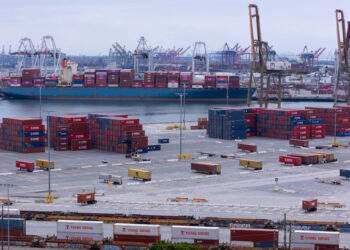 China open to US trade talks, but demands tariffs be lifted first