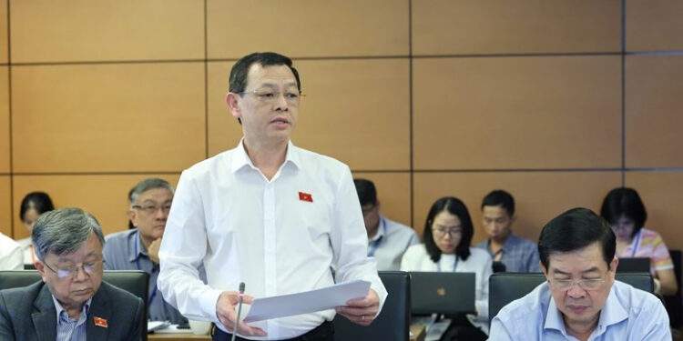 Chưa sửa luật, 5 năm vẫn không lắp nổi wifi cho bệnh viện