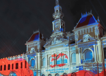 Chuyên gia lưu ý 'cơn sóng ngắn' của tăng trưởng kinh tế TPHCM