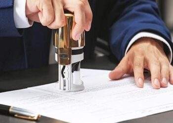Công chứng giao dịch dân sự không còn cần giấy tờ