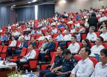 Đà Nẵng đối thoại, tháo gỡ khó khăn để doanh nghiệp phát triển