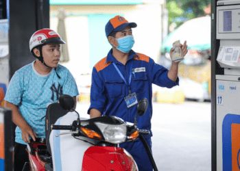 Doanh nghiệp có thể tự công bố giá xăng dầu, không hạn chế số lần giảm