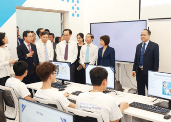 Doanh nghiệp công nghệ ngoại “bắt tay” với các trường đại học Việt Nam