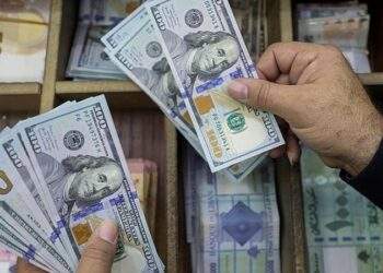 Đồng loạt suy yếu, tỷ giá chợ đen bán ra 26.500 VND/USD