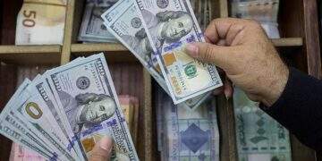 Đồng loạt suy yếu, tỷ giá chợ đen bán ra 26.500 VND/USD