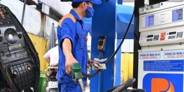 Giá dầu thô rơi thẳng đứng, xăng dầu trong nước chiều nay giảm mạnh?