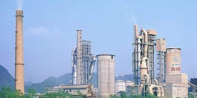 Hàng loạt doanh nghiệp xi măng, sắt thép tiếp tục chìm trong thua lỗ