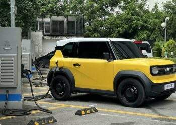 Hãng ô tô của tỉ phú Phạm Nhật Vượng giao hơn 35.000 xe trong quý đầu năm