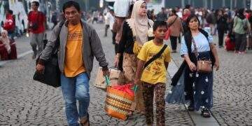 Indonesia to launch $9 wage subsidy for low-income workers