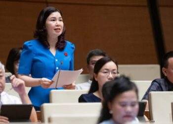 “Khó hấp dẫn, lỡ cơ hội thu hút nhân tài”