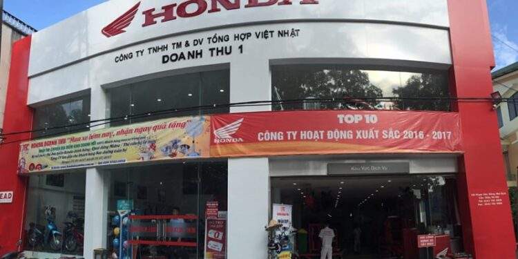 Lãi tăng hơn 40%, nợ vay phình to vẫn có hàng chục tỷ đồng cho mượn