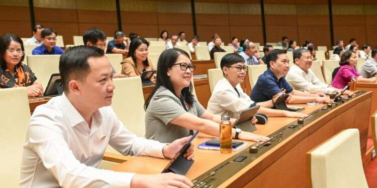 Quốc hội chốt cơ chế đặc thù cho nhà ở xã hội, bãi bỏ rừng thủ tục