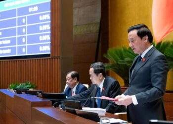 Quốc hội nhất trí sửa đổi, bổ sung một số điều của Hiến pháp năm 2013