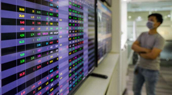 Stocks slip marginally - VnExpress International